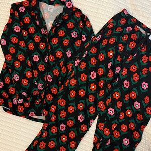 Hanna Andersson Floral Pajama Set- Small